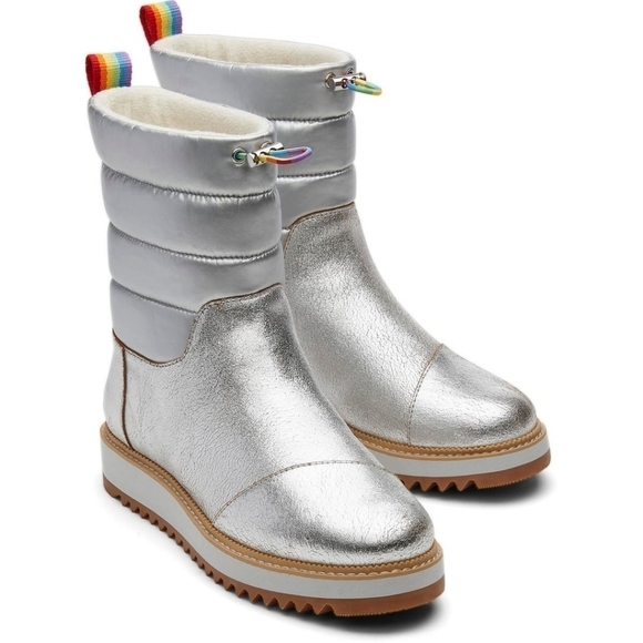 *NWOB* Toms McKenna Silver Astro Boot - Picture 1 of 7
